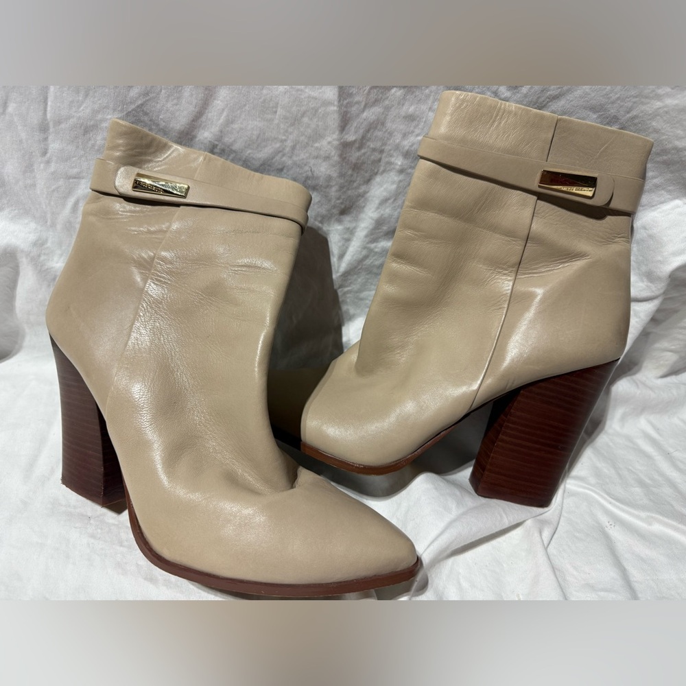 Vince Camuto tan leather booties, size 10